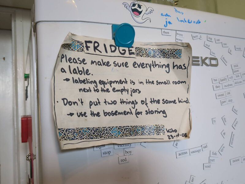 File:Signage - 2024-11-23 01 39 32.jpeg